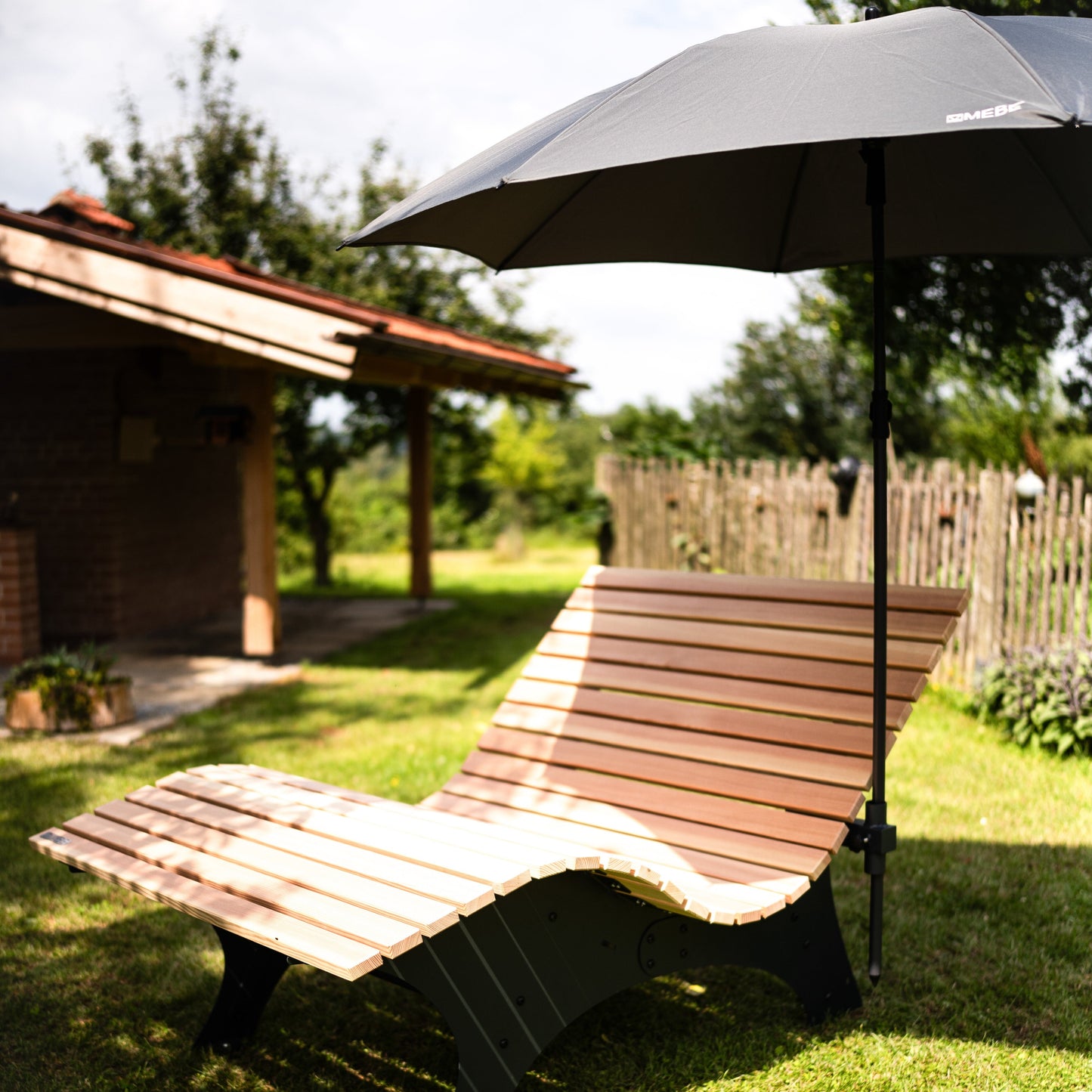 Sonnenschirmhalter für MEBE Wave Lounge und Sun Lounge
